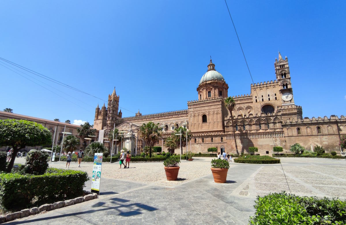 Panoramica sulla Cattedrale di Palermo