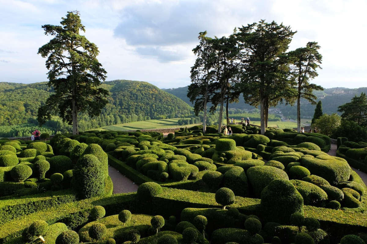 Parchi e giardini imperdibili da visitare in Europa: siepi di bossi nei Giardini Sospesi di Marqueyssac
