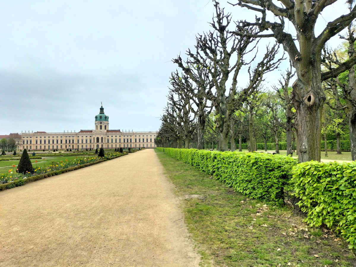 scorci del Parco di Charlottenburg con il suo Castello, a Berlino