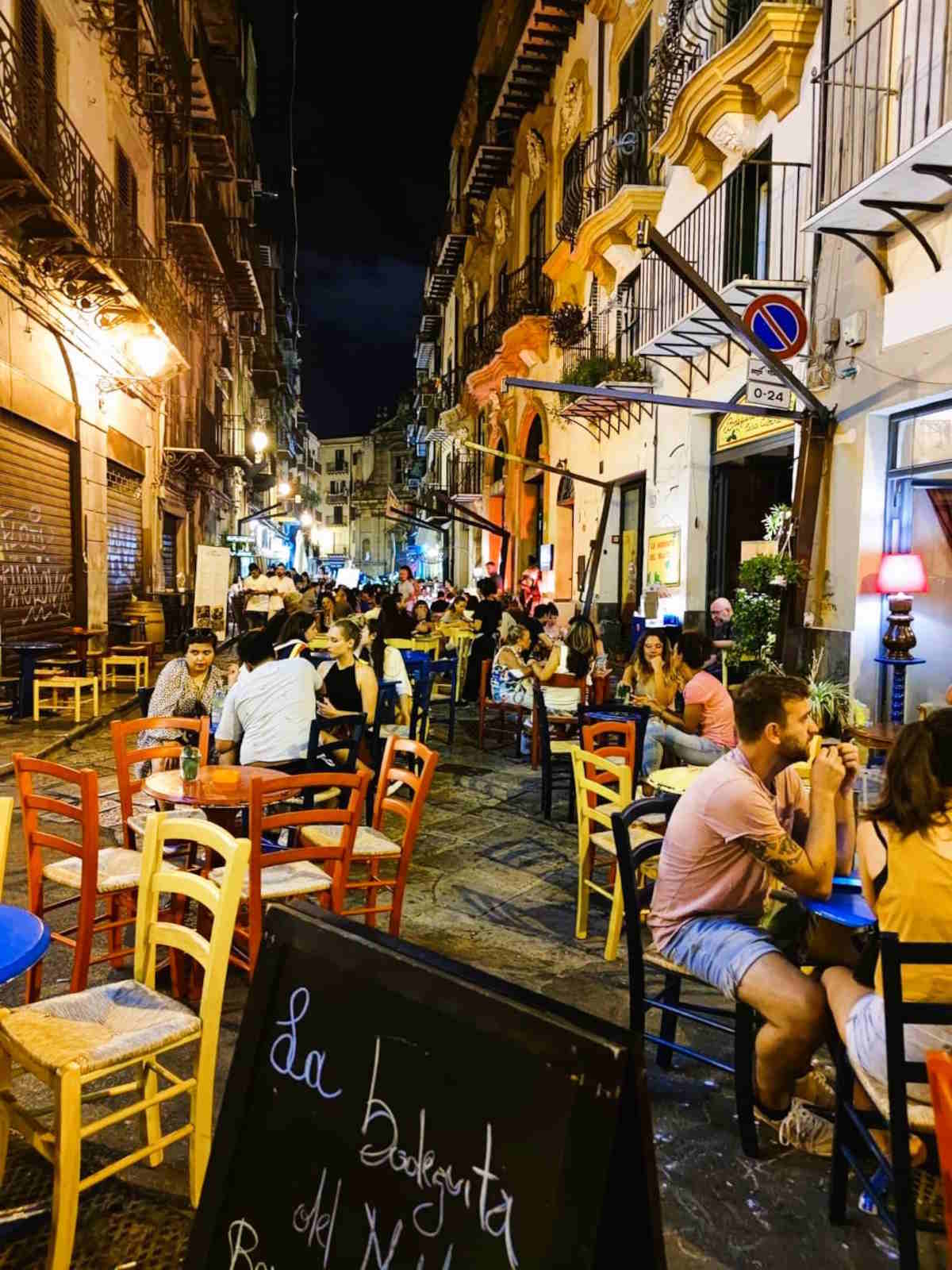 Le strade di Palermo aree di movida e ristorantini