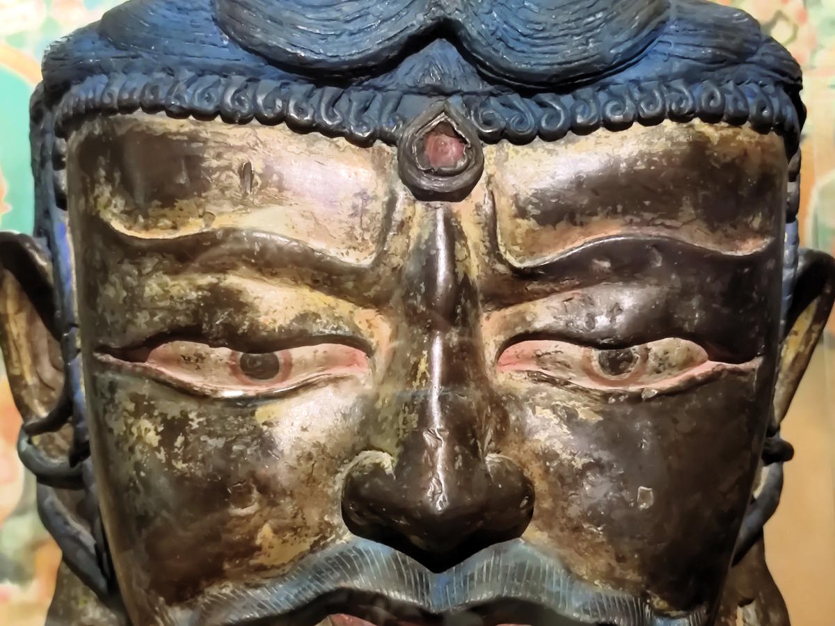 Cosa vedere al MAO di Torino: Particolari della scultura bronzea di Thang-stong-rgyal-po,