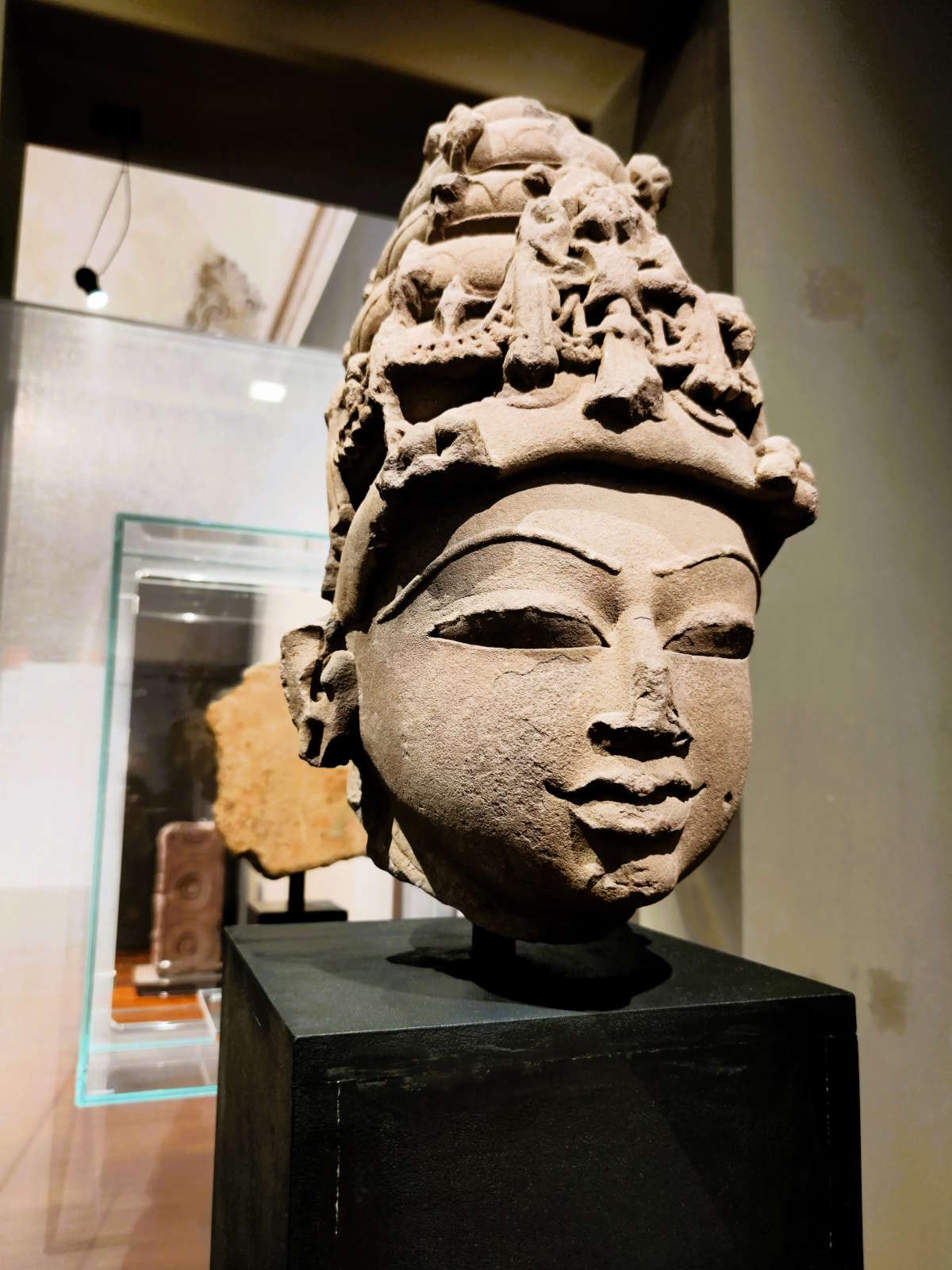 Cosa vedere al Museo D'Arte Orientale di Torino (MAO): Testa di divinità proveniente dal Madhya Pradesh