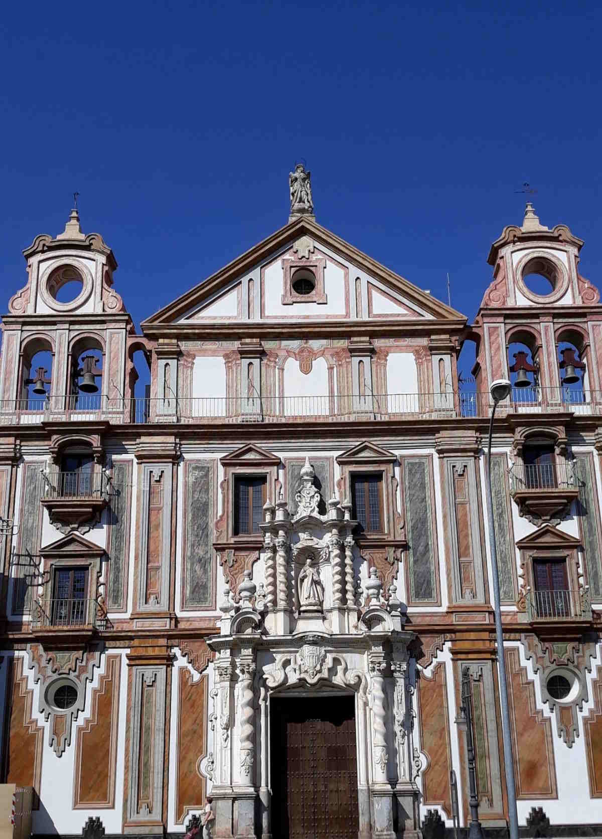 La facciata del Palazzo de la Merced 