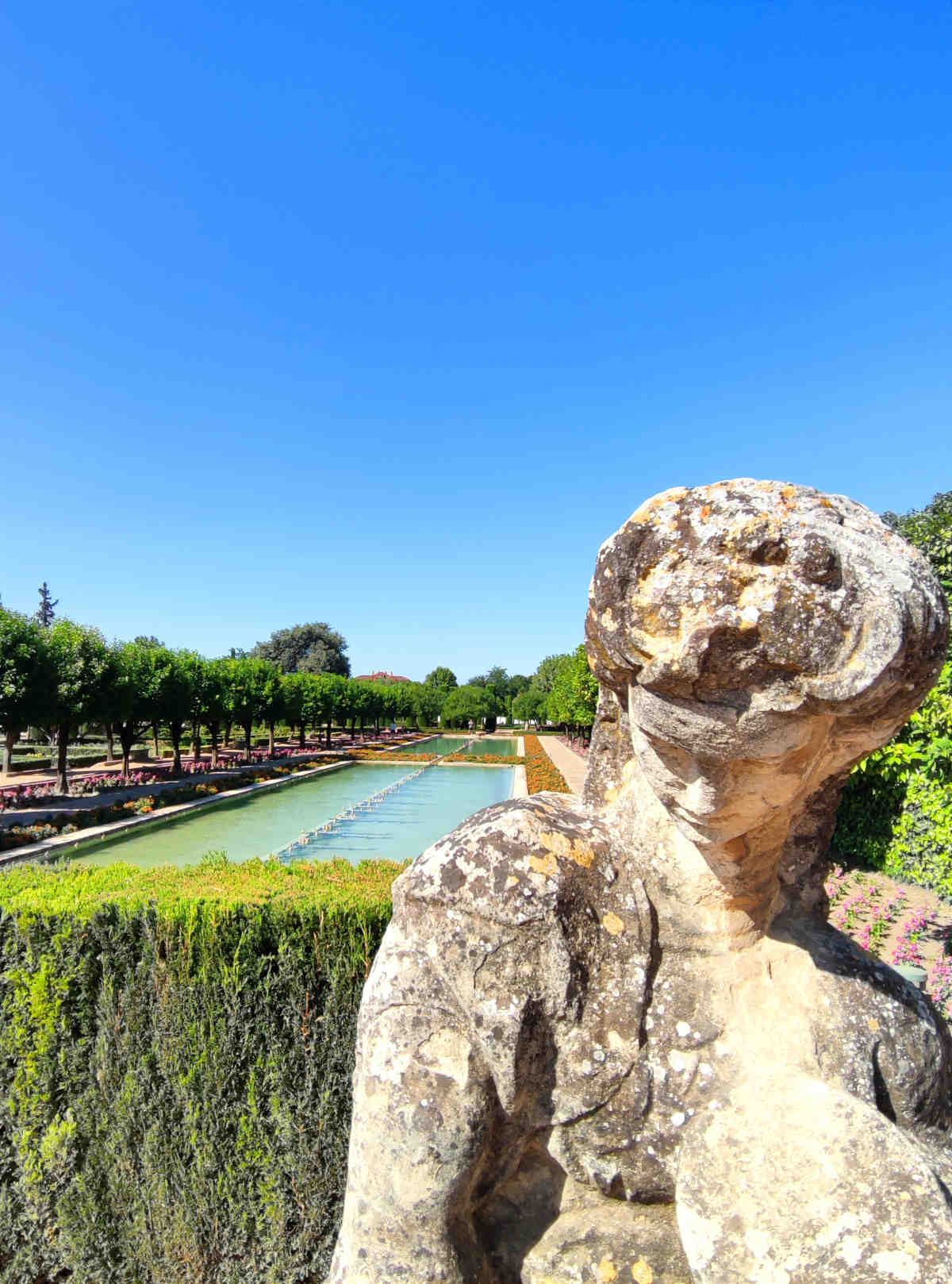 Cosa vedere a Cordoba in 3 giorni: gli splendidi giardini e fontane all'Alcazar de los Reyes Cristianos