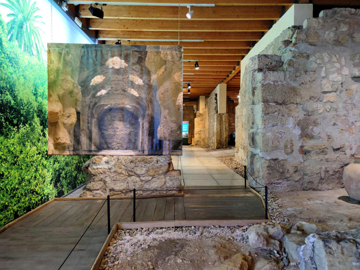 La Sala di Ingresso/museo nei Bagni Califfali a Cordoba