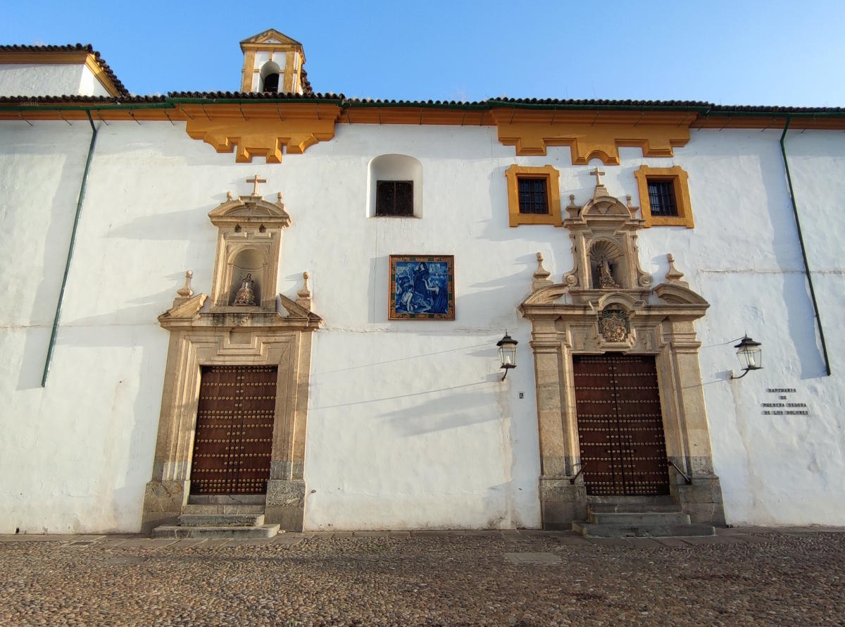 Visitare Cordoba: Facciate su Plaza de Capuchinos 